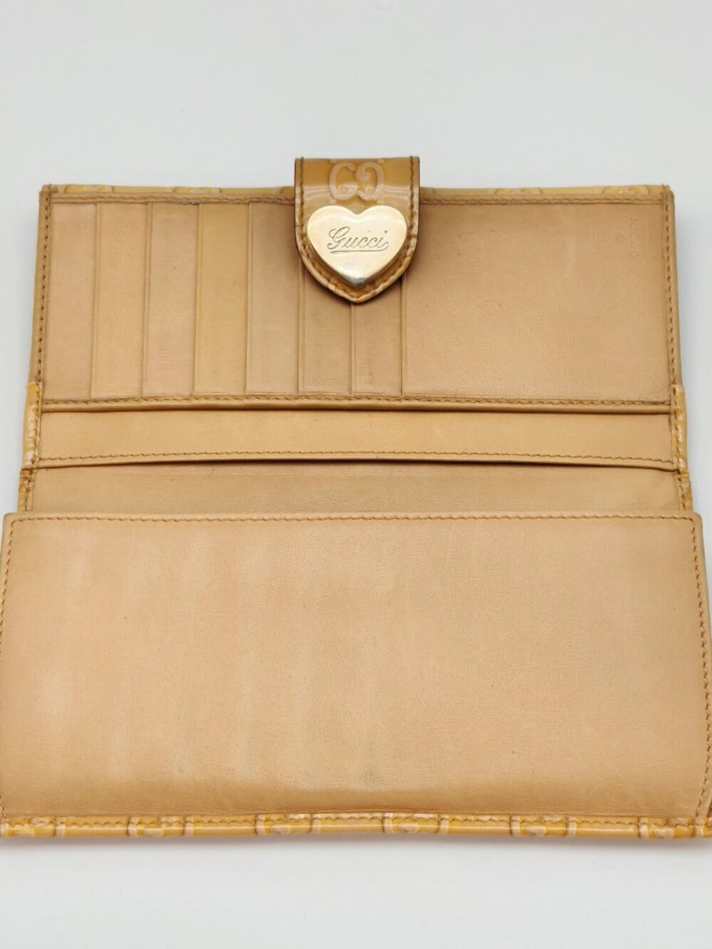 Gucci Guccissima Patent Leather Long Wallet Beige Heart Logo - Picture 8 of 13
